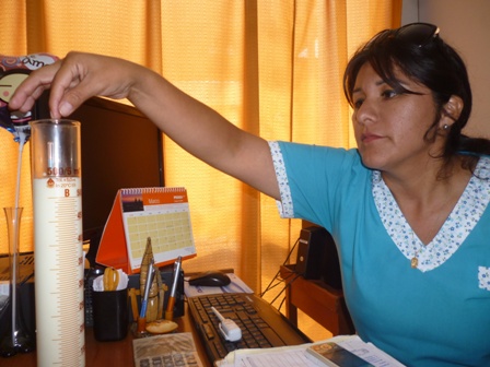leche-adulterada-en-nvo-chimbote-prueba-densidad