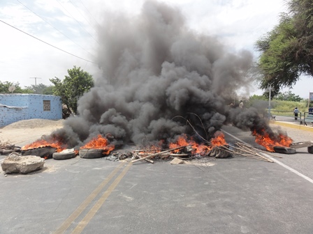 casma-bloqueo-panamericana1